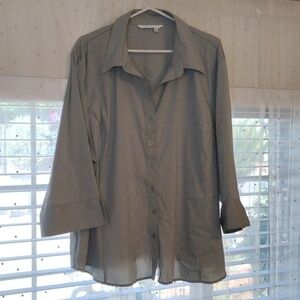 Fred David Woman's Stretchy Light Green Button Down Quarter Sleeve Blouse, 3X